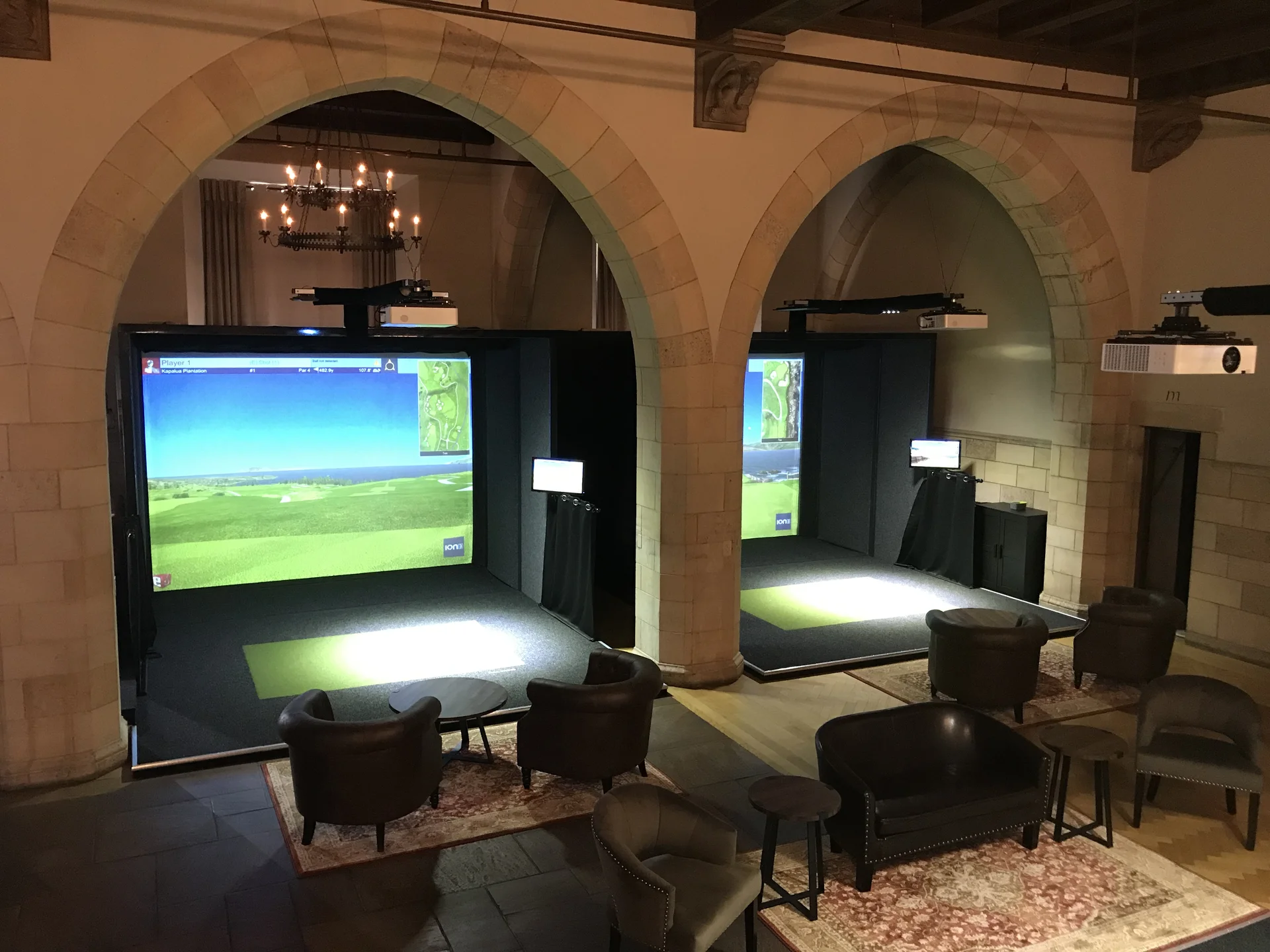 Proximity Golf Lounge - Photo 3