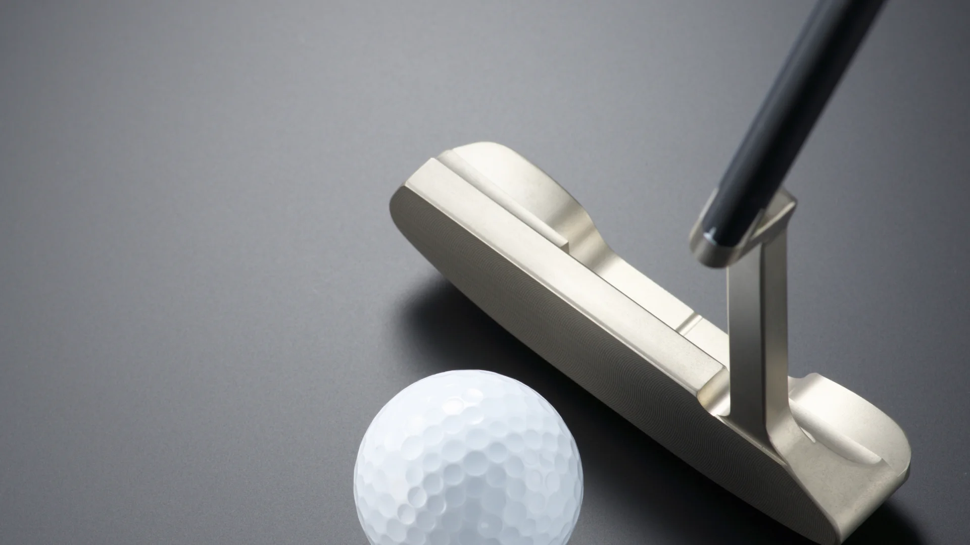 Spieth holds off Hoffman